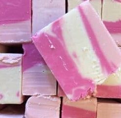 Pink Gin Fudge 100g
